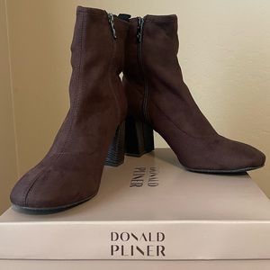 NEW Donald Pliner Carrie Bootie